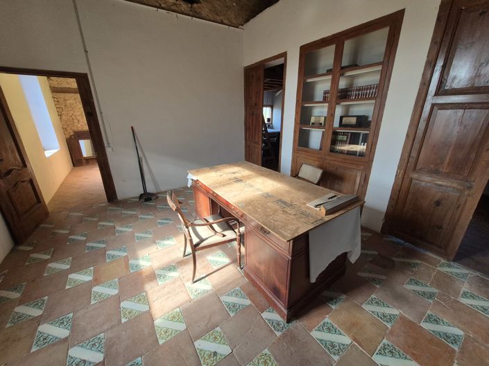 Image No.36-11 Bed Villa for sale