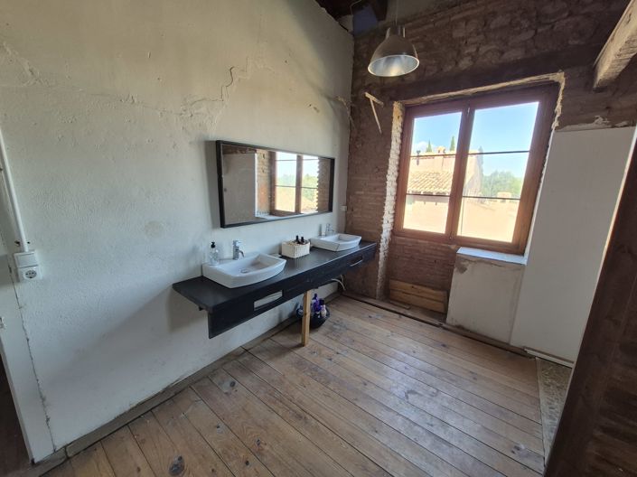 Image No.42-11 Bed Villa for sale
