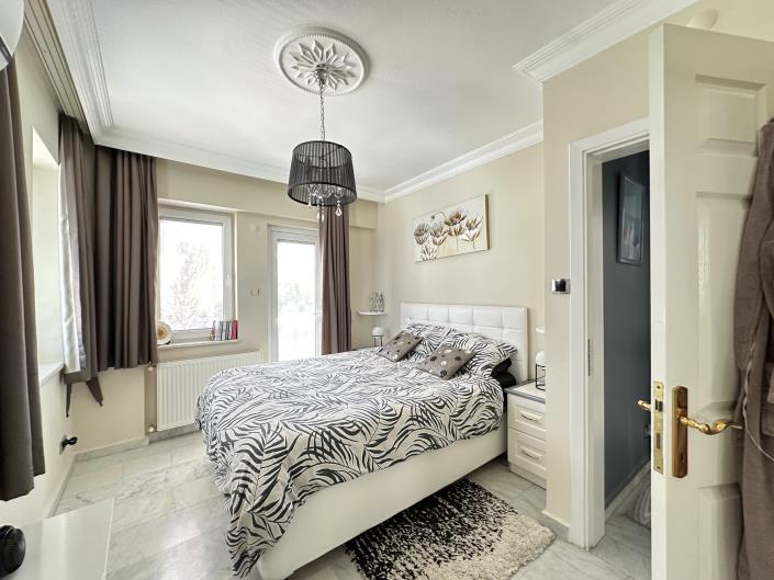 Image No.21-4 Bed Villa for sale