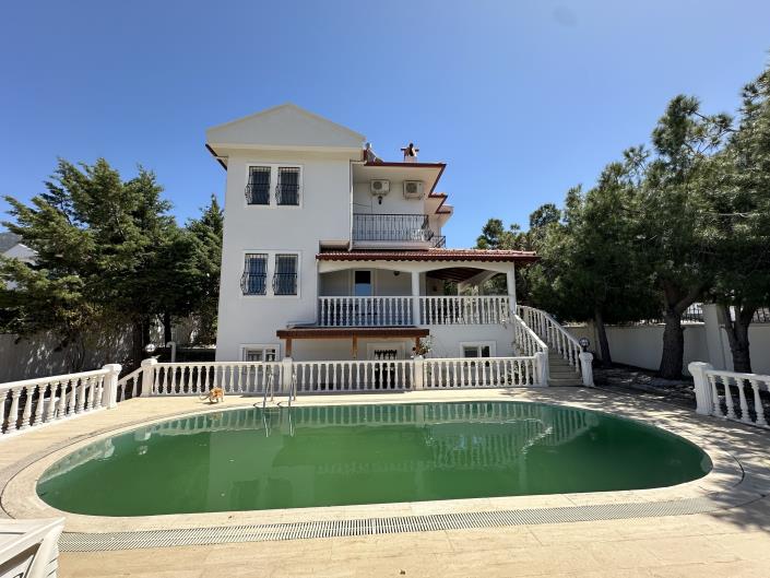 Image No.1-5 Bed Villa for sale