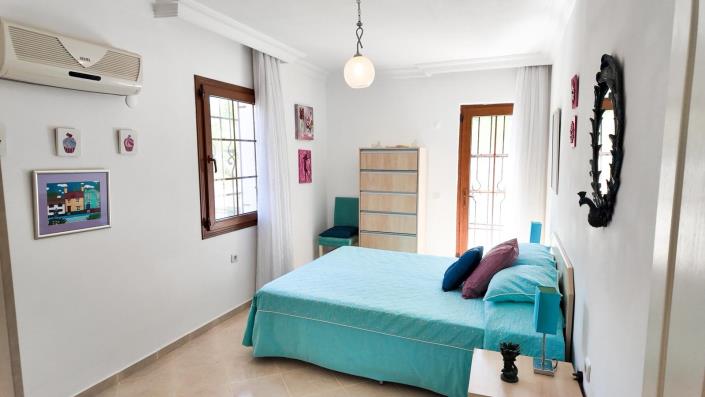 Image No.7-3 Bed Villa for sale