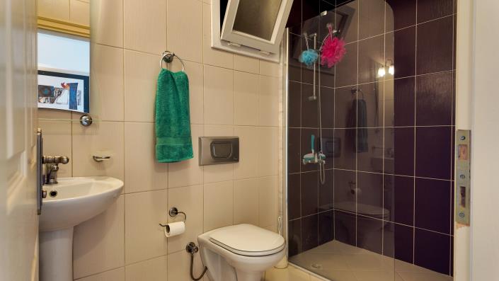 Image No.20-2 Bed Apartment for sale