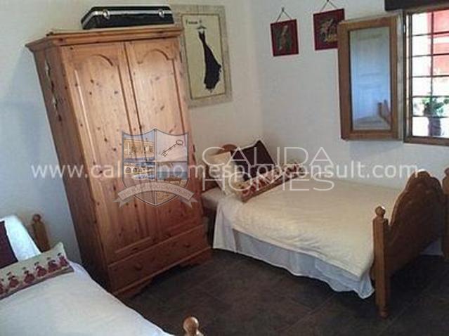 Image No.6-3 Bed Property for sale