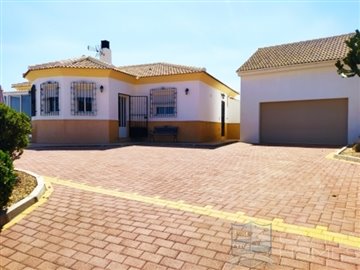 cla7529-villa-gloriosa-resale-villa-for-sale-
