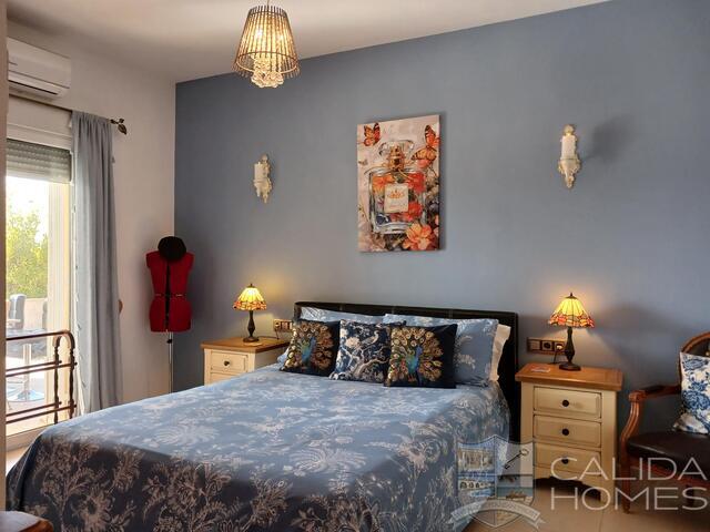 Image No.15-4 Bed Villa for sale