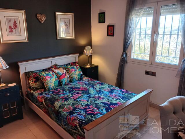 Image No.17-4 Bed Villa for sale