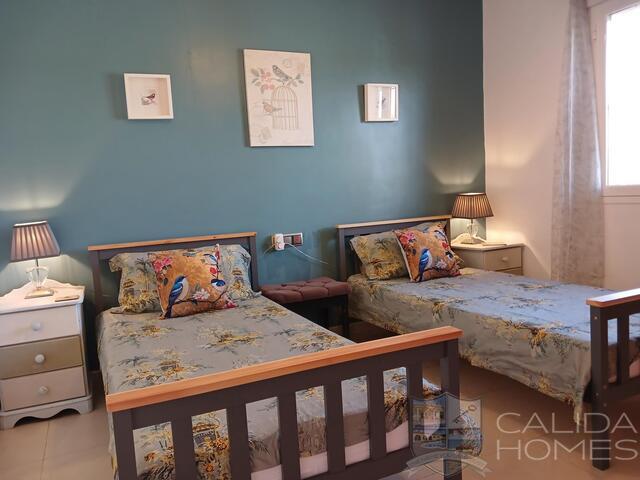 Image No.18-4 Bed Villa for sale