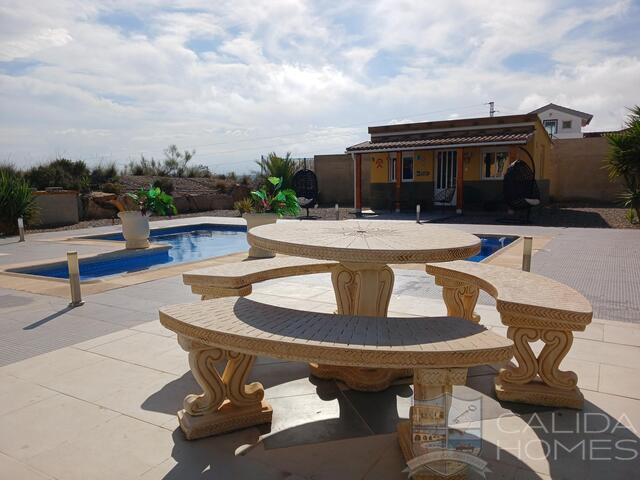 Image No.7-4 Bed Villa for sale