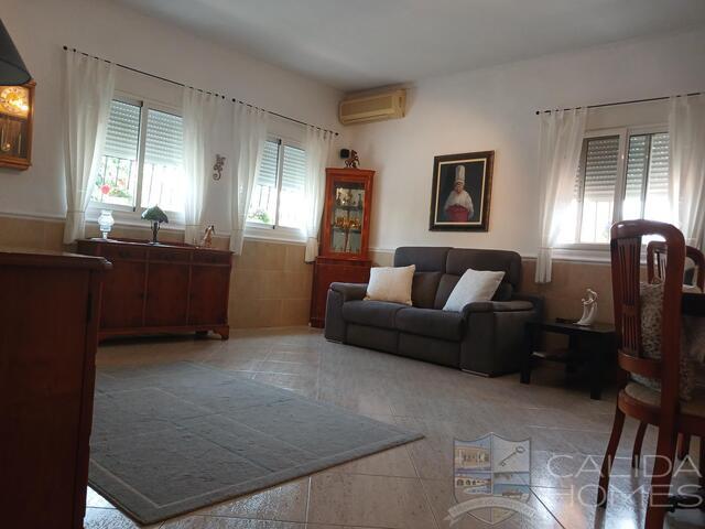 Image No.17-3 Bed Villa for sale