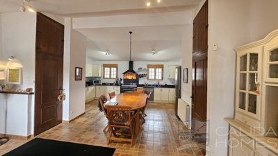 casa-guapisima-detached-character-house-for-s