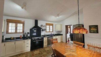 casa-guapisima-detached-character-house-for-s