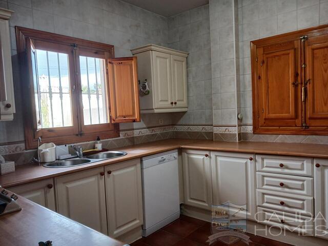 Image No.14-4 Bed Villa for sale