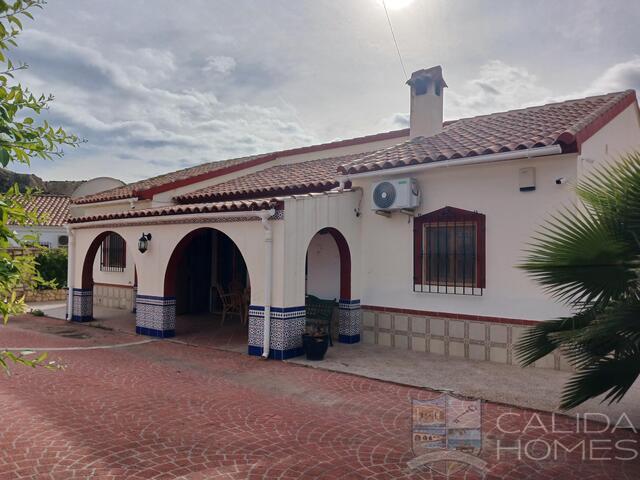 Image No.4-4 Bed Villa for sale