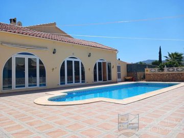 villa-luna-resale-villa-for-sale-in-arboleas-