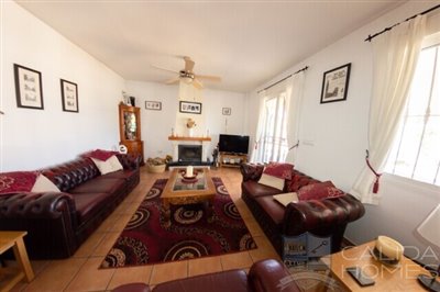 villas-nueva-resale-villa-for-sale-in-cucador