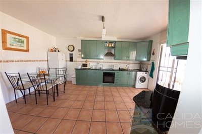 villas-nueva-resale-villa-for-sale-in-cucador
