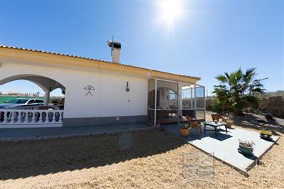 villas-nueva-resale-villa-for-sale-in-cucador
