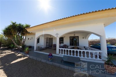 villas-nueva-resale-villa-for-sale-in-cucador