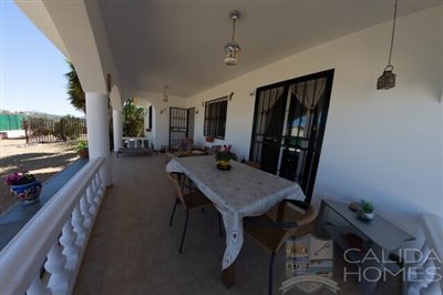 villas-nueva-resale-villa-for-sale-in-cucador