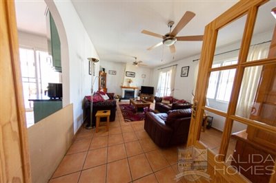 villas-nueva-resale-villa-for-sale-in-cucador
