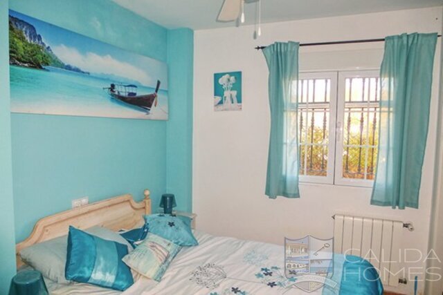 Image No.15-5 Bed Villa for sale