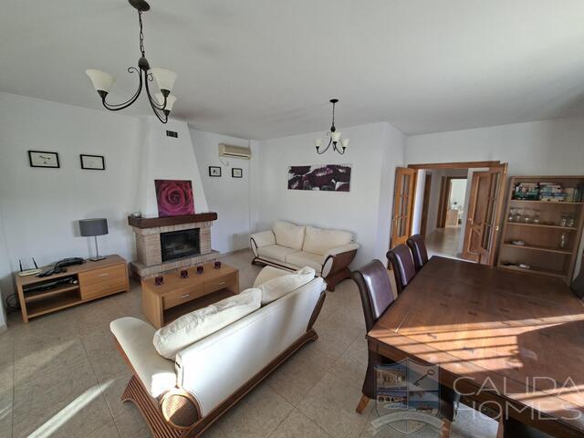 Image No.11-3 Bed Villa for sale