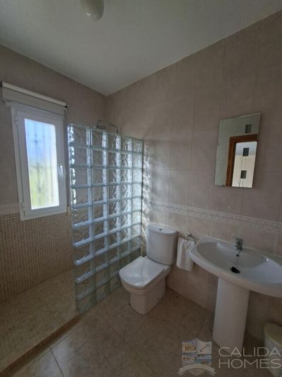 Image No.18-3 Bed Villa for sale