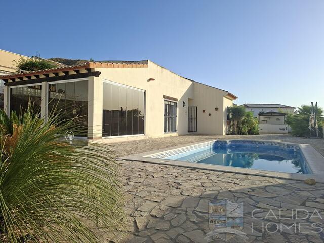 Image No.2-3 Bed Villa for sale
