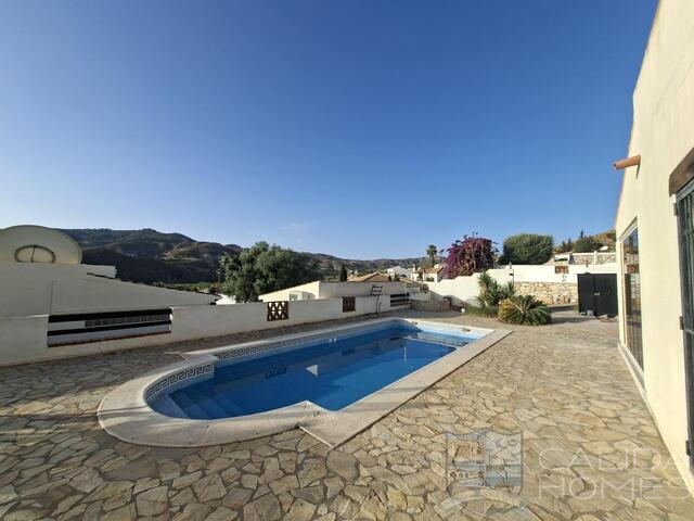 Image No.3-3 Bed Villa for sale