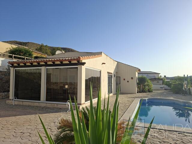 Image No.9-3 Bed Villa for sale