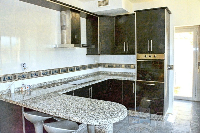 Image No.12-Villa de 4 chambres à vendre à Albox