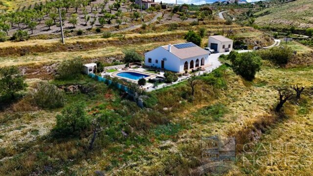 Image No.1-3 Bed Villa for sale