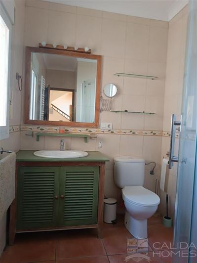 Image No.19-7 Bed Villa for sale