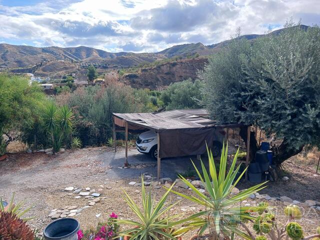 Image No.10-5 Bed Townhouse for sale