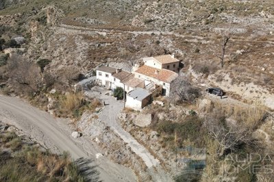 cortijo-quiles-detached-character-house-for-s