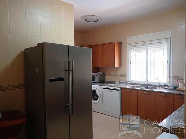 Image No.15-3 Bed Villa for sale