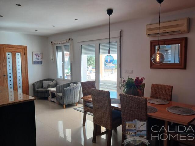 Image No.20-5 Bed Villa for sale