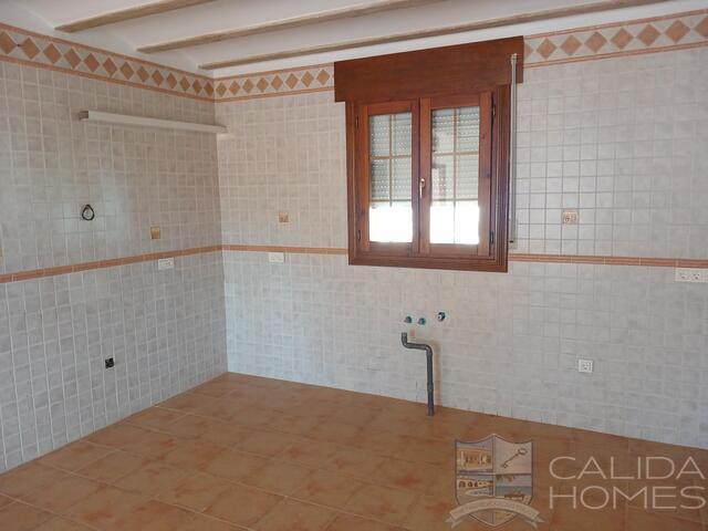 Image No.10-5 Bed Villa for sale