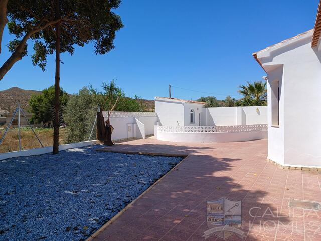 Image No.17-5 Bed Villa for sale