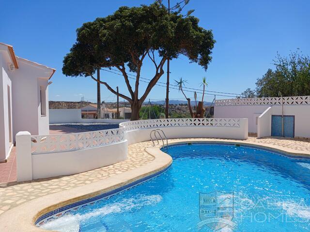 Image No.3-5 Bed Villa for sale