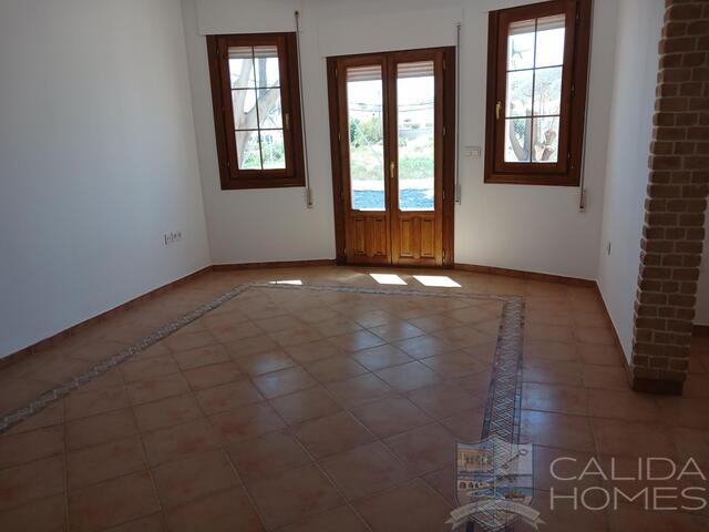 Image No.7-5 Bed Villa for sale