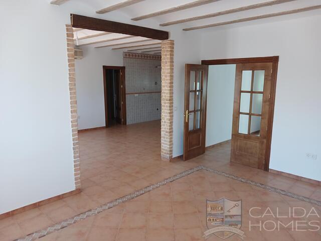 Image No.9-5 Bed Villa for sale