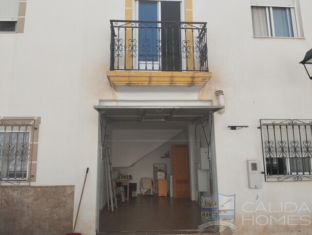 Image No.17-4 Bed Duplex for sale