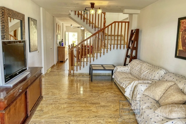 Image No.10-4 Bed Duplex for sale