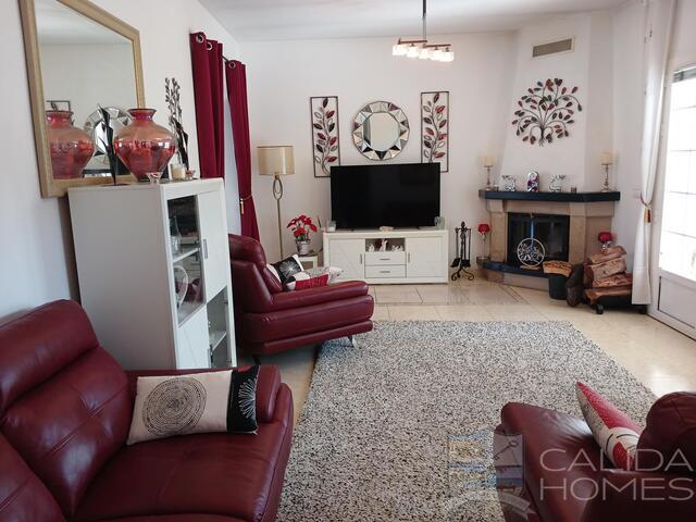 Image No.15-4 Bed Villa for sale