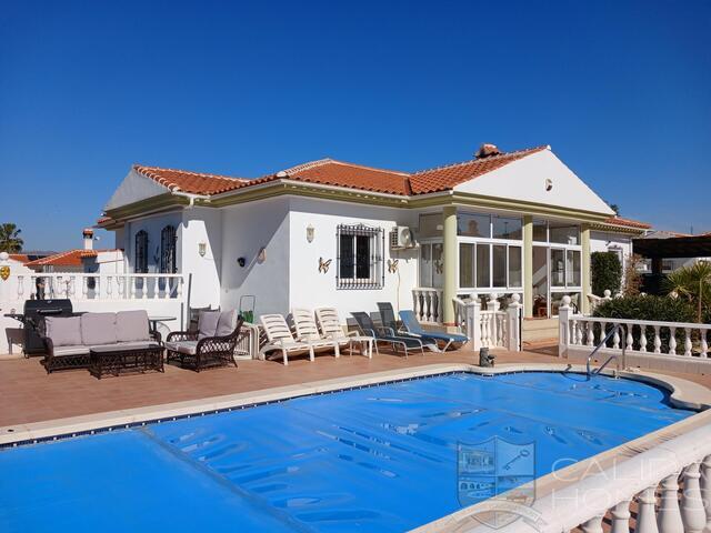 Image No.3-4 Bed Villa for sale