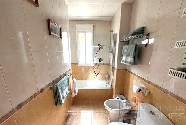 Image No.15-3 Bed Villa for sale