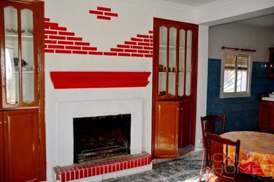 casa-traditional--detached-character-house-fo