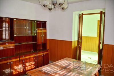 casa-traditional--detached-character-house-fo