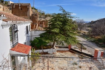 casa-traditional--detached-character-house-fo